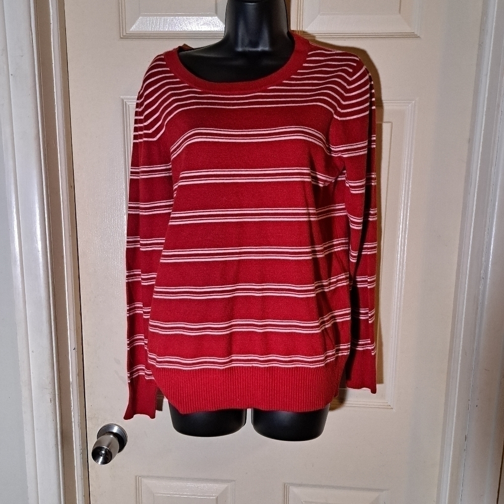 Liz Claiborn Striped sweater size medium